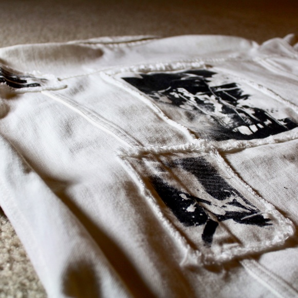 THE KOOPLES Oversized White Denim Jacket w/ PATCH - Picture 8 of 8